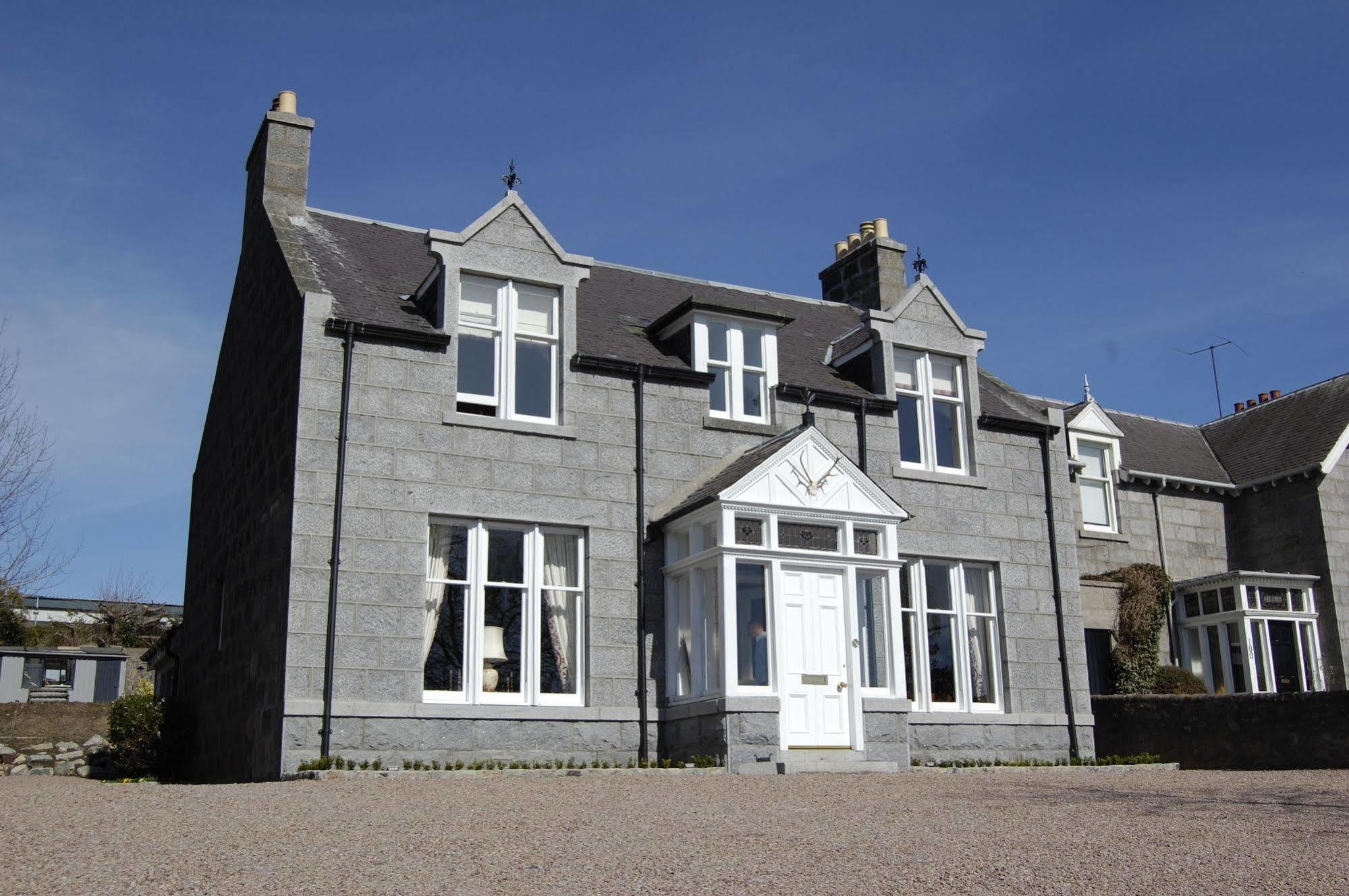 The Registry Guest House Peterculter Exterior photo
