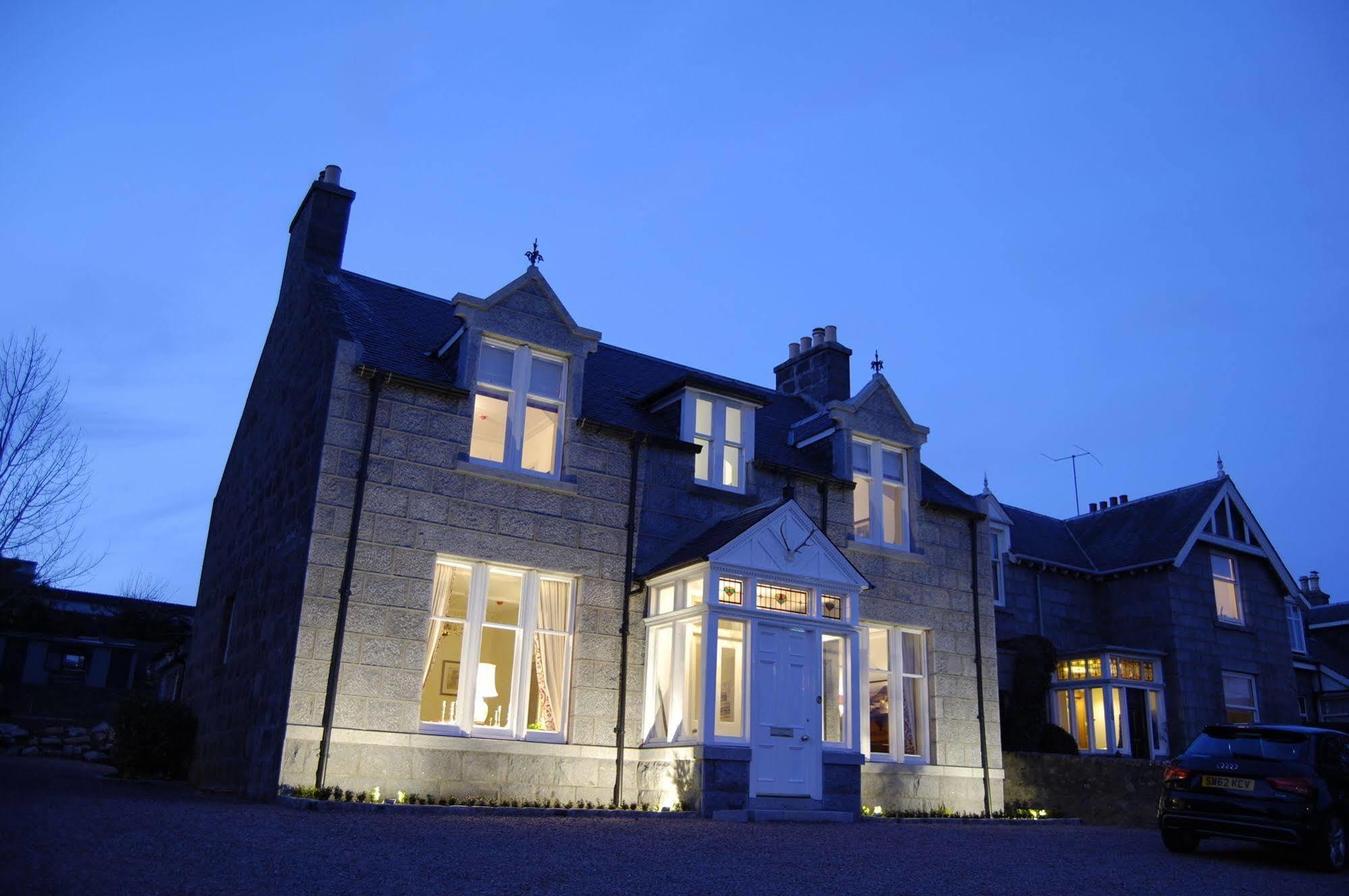 The Registry Guest House Peterculter Exterior photo